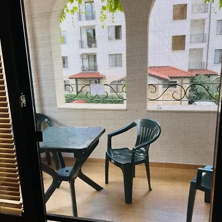 Esteban Complex Private Apartament Suuny Apartment