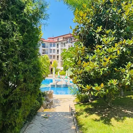 Esteban Complex Private Apartament Suuny Несебър